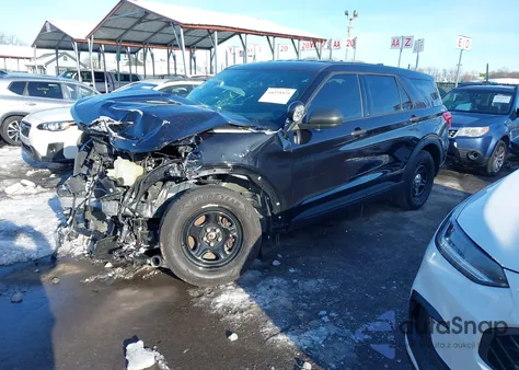 2021 Ford Police Interceptor Utility z USA, uszkodzony, nr VIN 1FM5K8ABXMGA43865